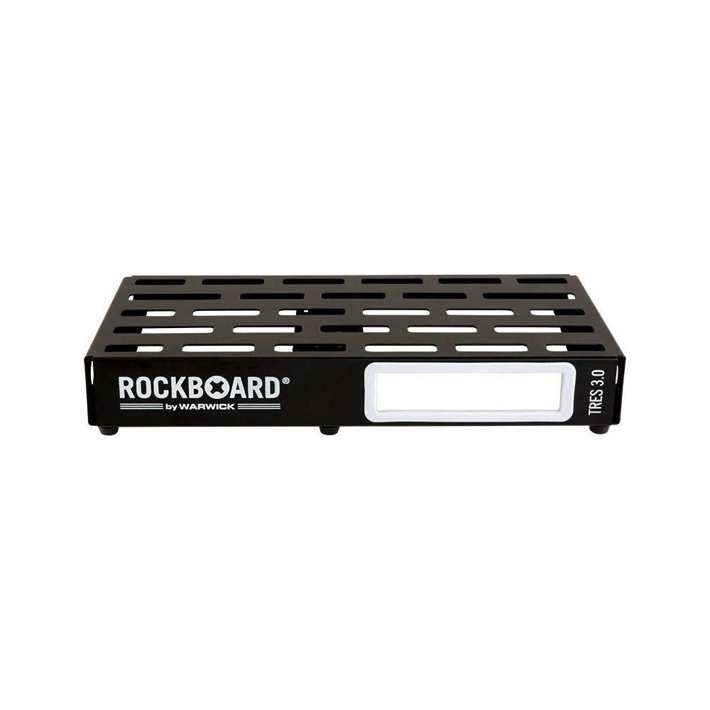 RockBoard TRES 3.0 (9.25" x 16.75"), with Pro GigBag