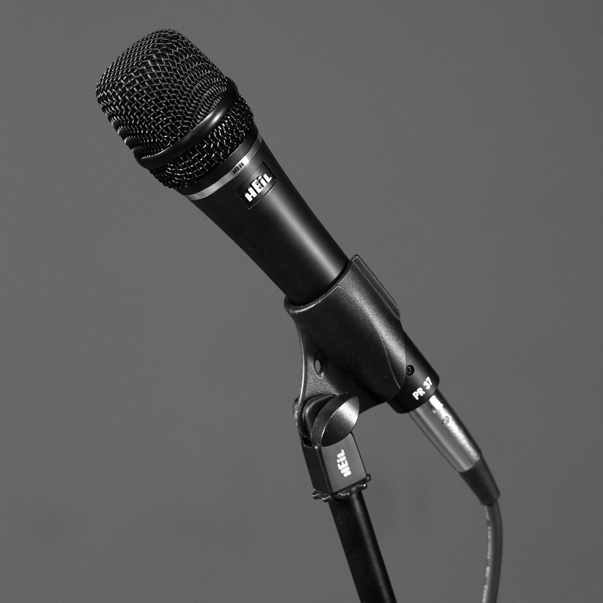 Heil PR 37 Dynamic Microphone for Live Sound Applications, XLR Microphone for Live Music, Wide Frequency Response, Ultra-Clear Sound, Superior Rear Noise Rejection, and Durable Construction - Black