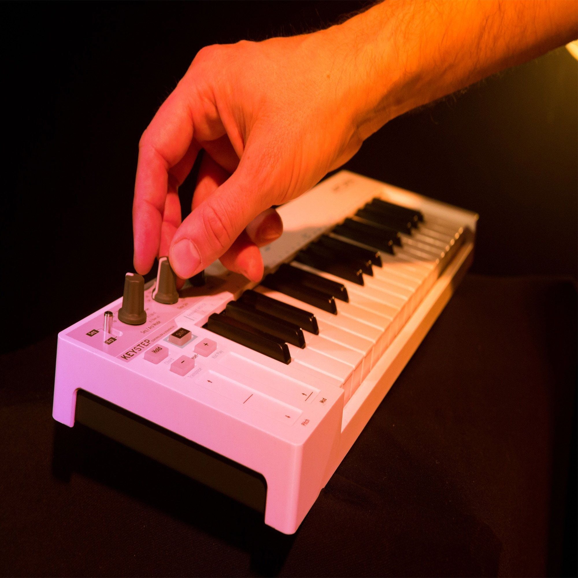 KeyStep Portable Keyboard and Step Sequencer